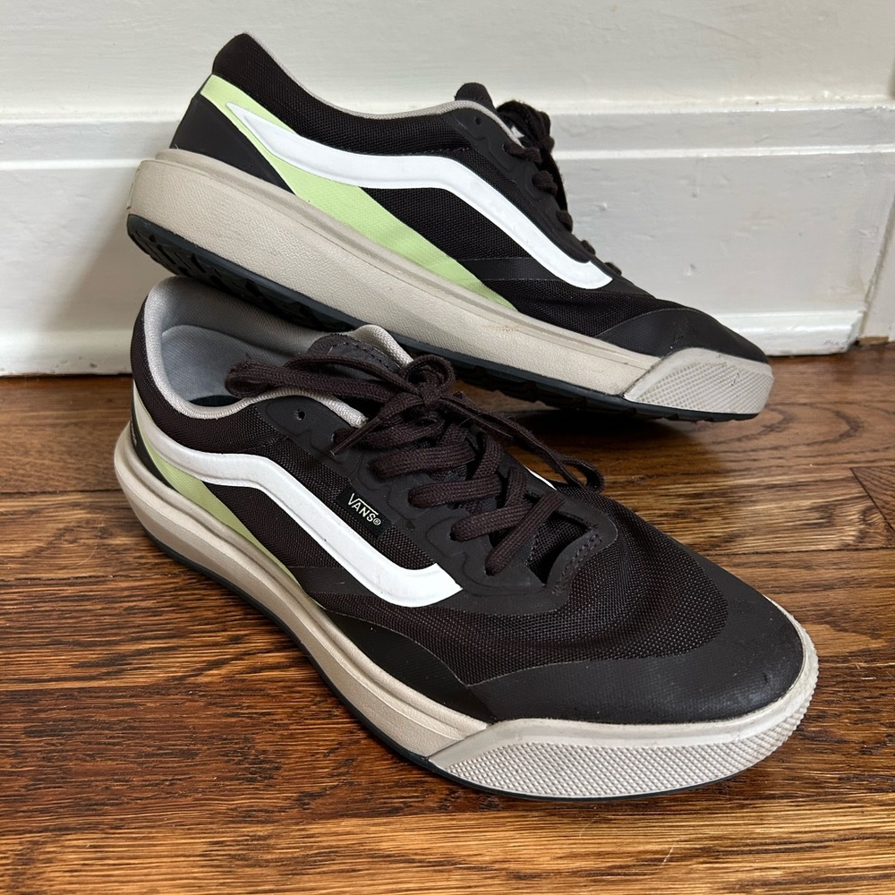 Vans UltraRange 2.0 - Brown Men’s 9.5 Women’s 11